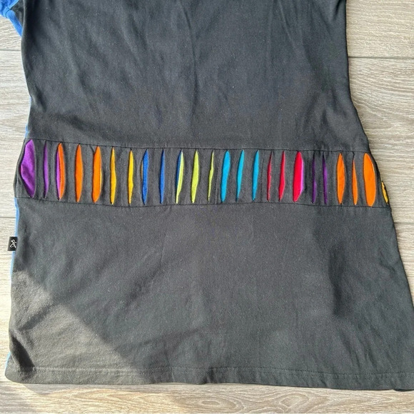 Leopards & Roses Embroidered Patchwork Asymmetrical Hem Tunics - Picture 14 of 15